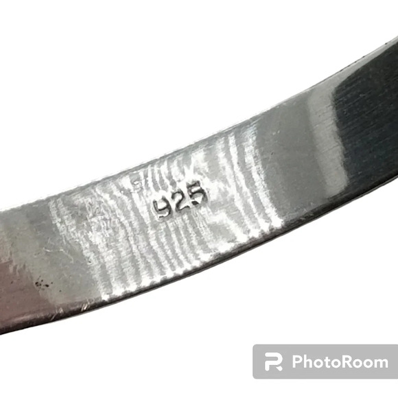 VINTAGE STERLING SILVER WITH ETCHED DESIGNS HINGED BRACELET - Picture 7 of 7